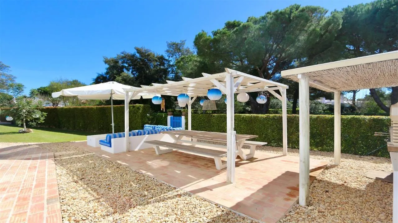 Villa Azul: Luxury Retreat with Private Pool and Club Access Vilamoura Portugal