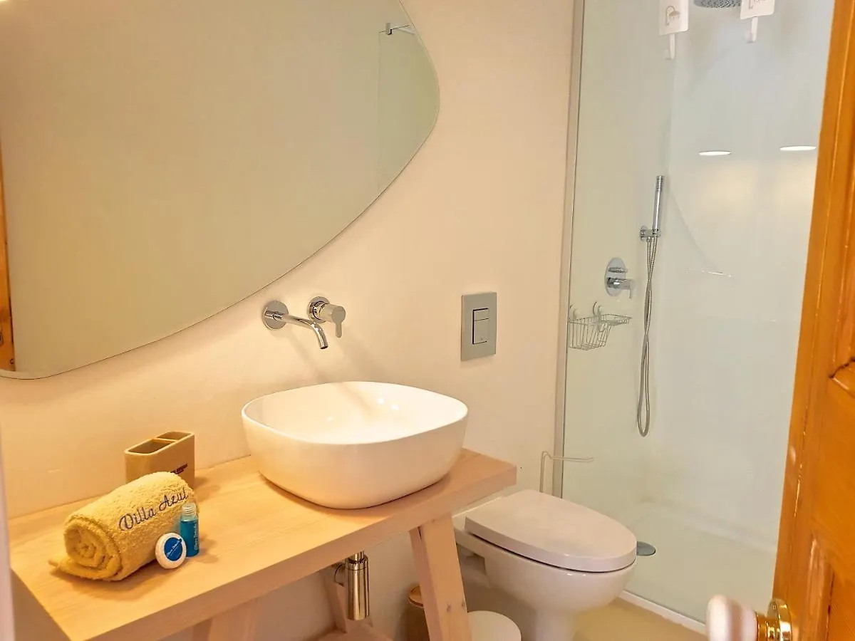 Villa Azul: Luxury Retreat with Private Pool and Club Access Vilamoura