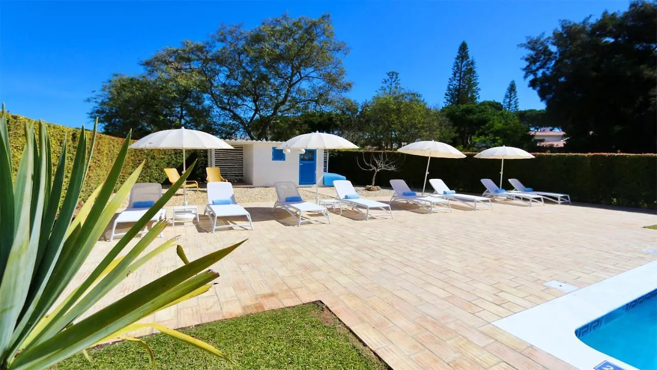 Villa Azul: Luxury Retreat with Private Pool and Club Access Vilamoura 0*,