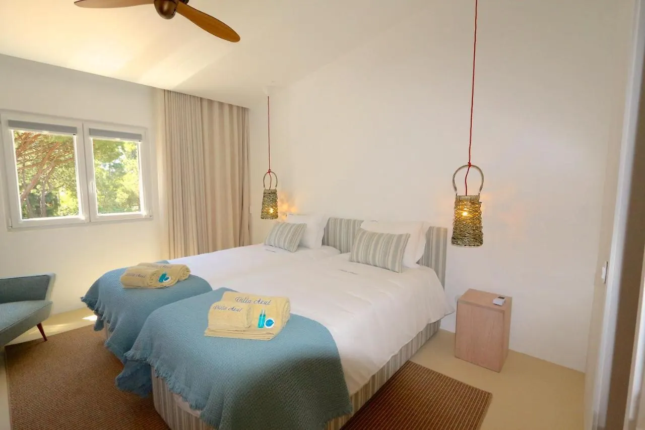Villa Azul: Luxury Retreat with Private Pool and Club Access Vilamoura
