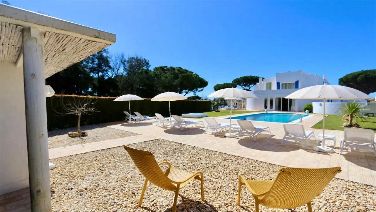 Villa Azul: Luxury Retreat with Private Pool and Club Access Vilamoura Portugal